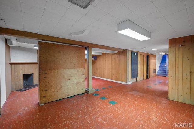 8 Buckeye Drive, Ferguson, MO 63135