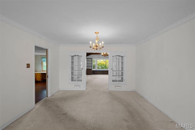 8 Buckeye Drive, Ferguson, MO 63135