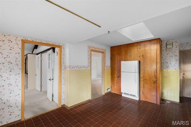 8 Buckeye Drive, Ferguson, MO 63135