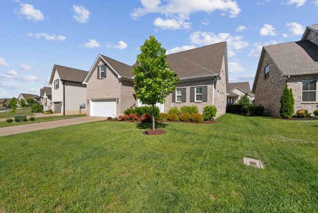 1708 Sorrell Park Dr, Spring Hill, TN 37174