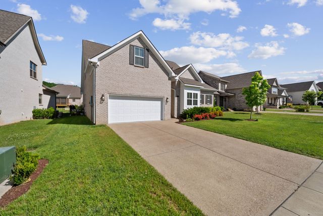 1708 Sorrell Park Dr, Spring Hill, TN 37174