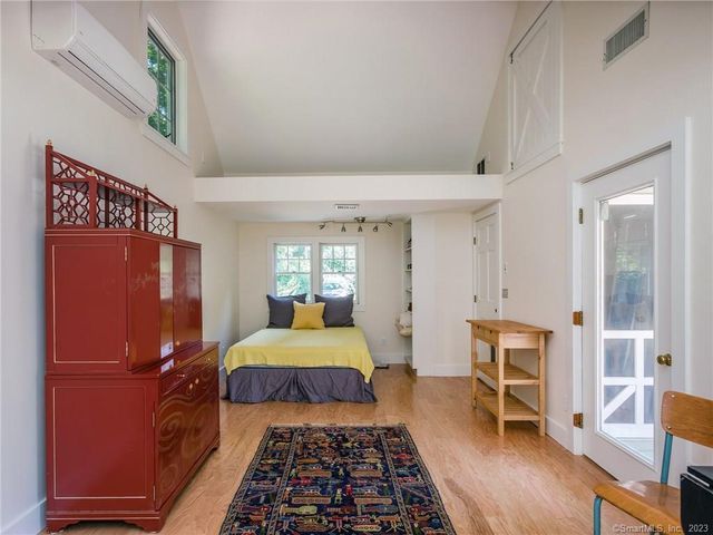 33 Washington Avenue, Woodbury, CT 06798