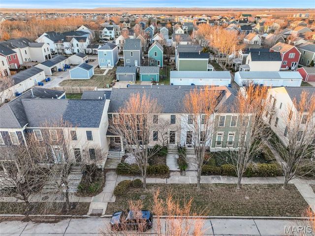 3308 Domain Street, St Charles, MO 63301