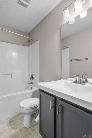 3308 Domain Street, St Charles, MO 63301