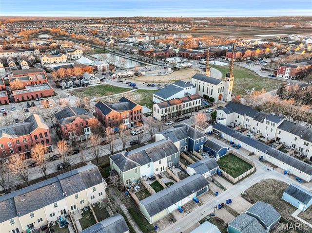 3308 Domain Street, St Charles, MO 63301