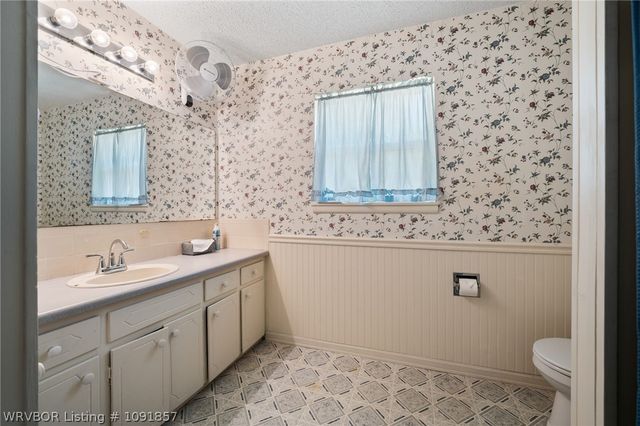 7911 Holly Avenue, Fort Smith, AR 72908