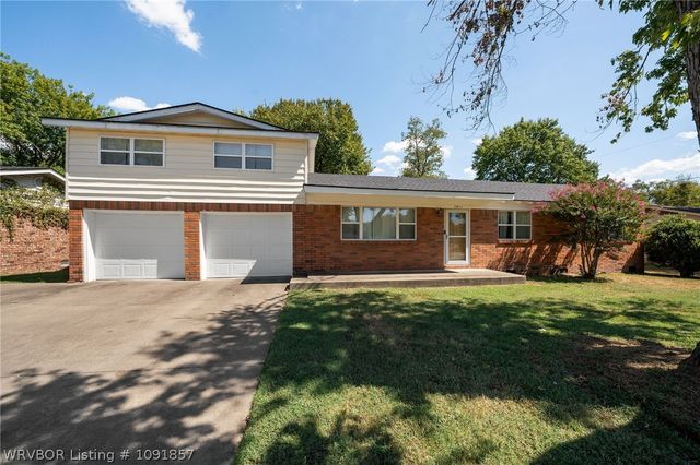 7911 Holly Avenue, Fort Smith, AR 72908