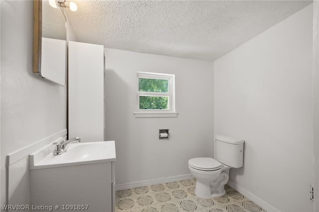 7911 Holly Avenue, Fort Smith, AR 72908