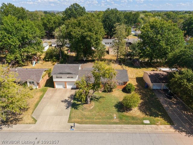 7911 Holly Avenue, Fort Smith, AR 72908