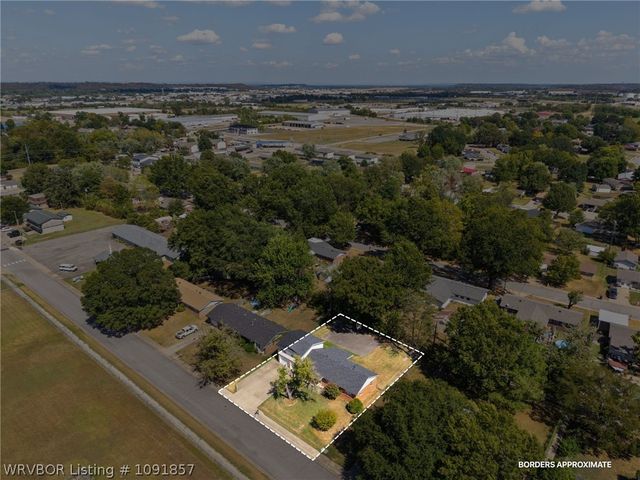 7911 Holly Avenue, Fort Smith, AR 72908