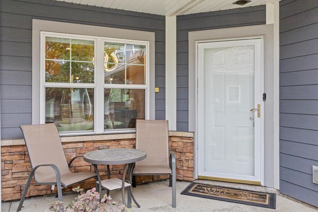 206 Alberta Lane, Little Canada, MN 55117