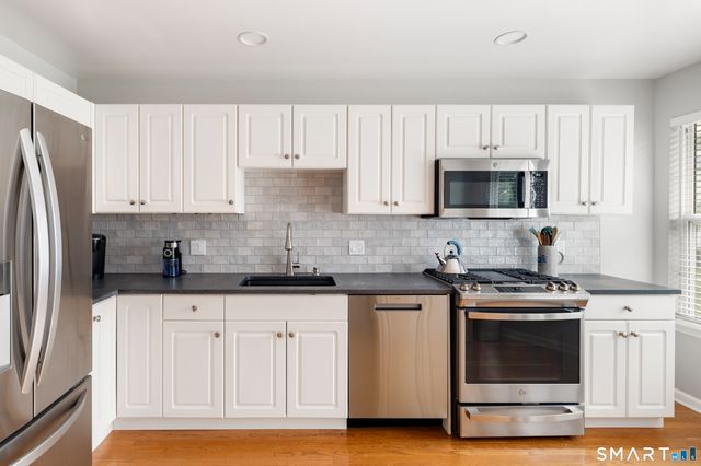 180 Turn Of River Road 11A, Stamford, CT 06905
