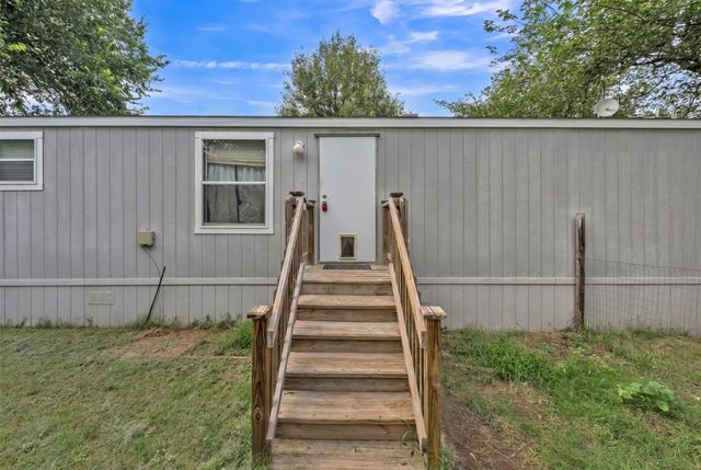 1909 Coral Road, Pelican Bay, TX 76020