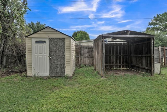 1909 Coral Road, Pelican Bay, TX 76020