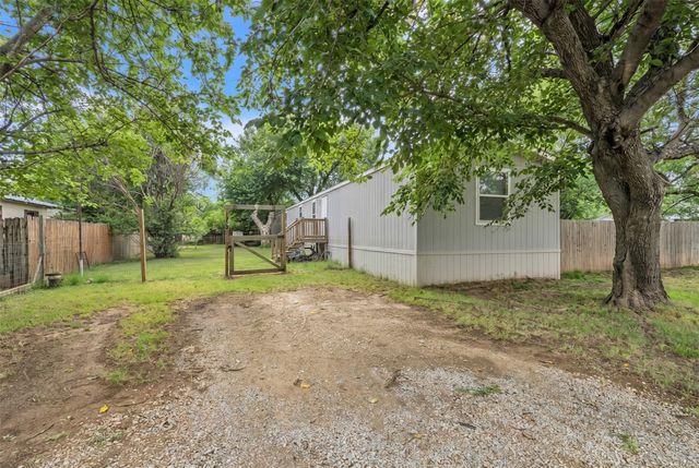 1909 Coral Road, Pelican Bay, TX 76020