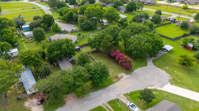 1909 Coral Road, Pelican Bay, TX 76020