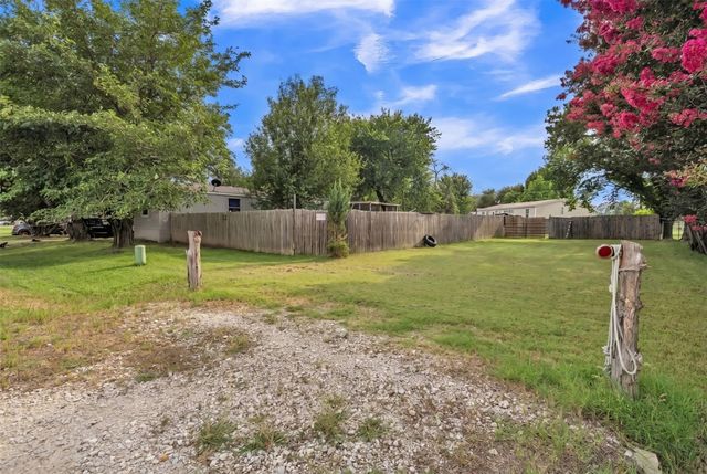 1909 Coral Road, Pelican Bay, TX 76020