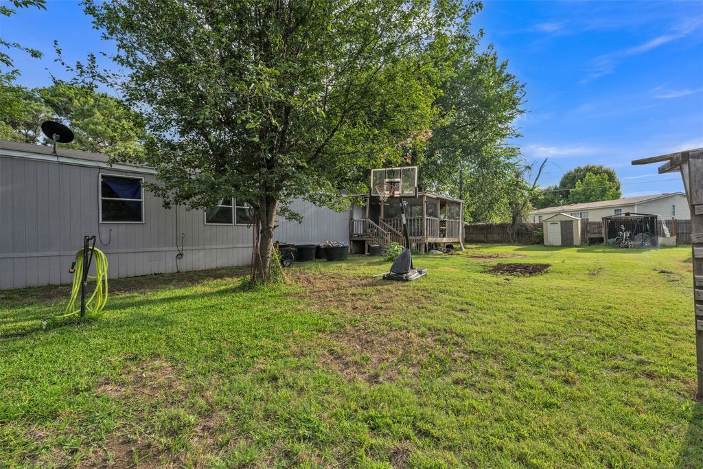 1909 Coral Road, Pelican Bay, TX 76020
