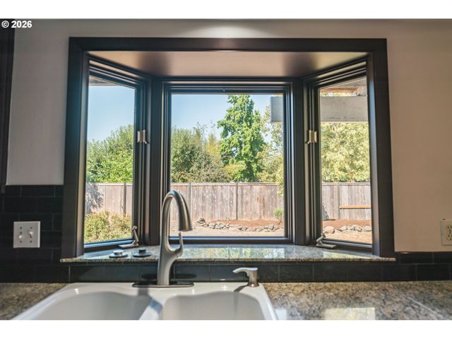3759 KEELER Ave, Eugene, OR 97401