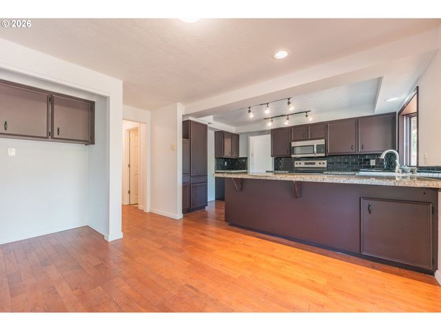 3759 KEELER Ave, Eugene, OR 97401