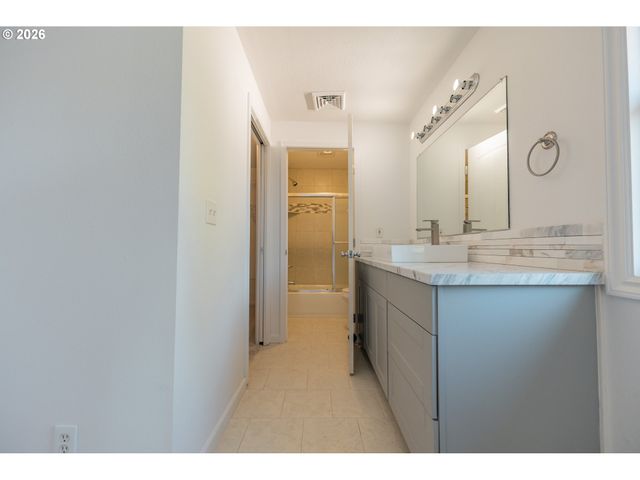 3759 KEELER Ave, Eugene, OR 97401