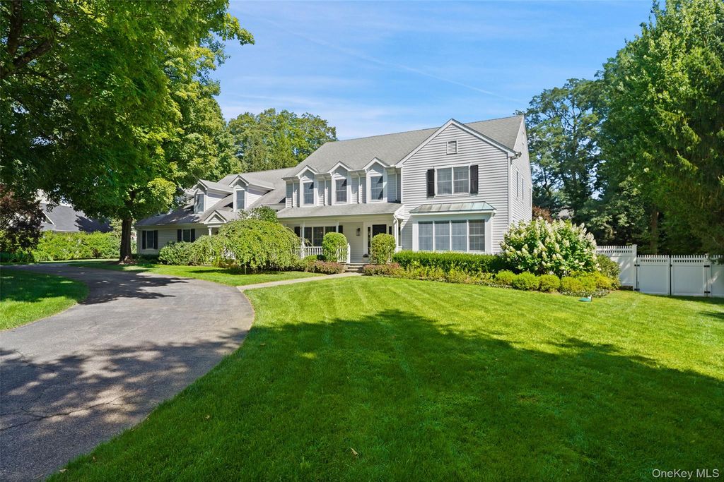 6 Round House Court, Bedford, NY 10506 — photo 2