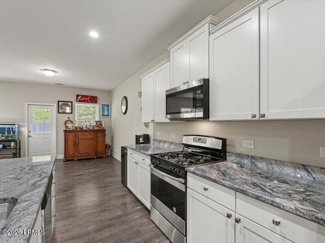 6 Coosawhatchie Way, Beaufort, SC 29906