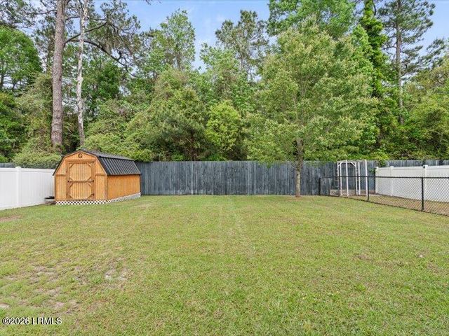 6 Coosawhatchie Way, Beaufort, SC 29906