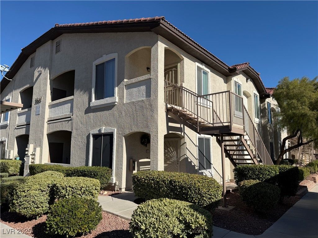 3540 Cactus Shadow Street 201, Las Vegas, NV 89129