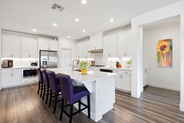 925 Rumba Ct, Roseville, CA 95747