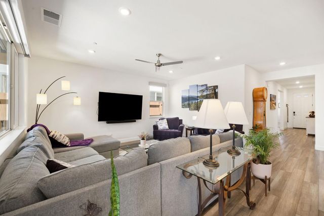 925 Rumba Ct, Roseville, CA 95747