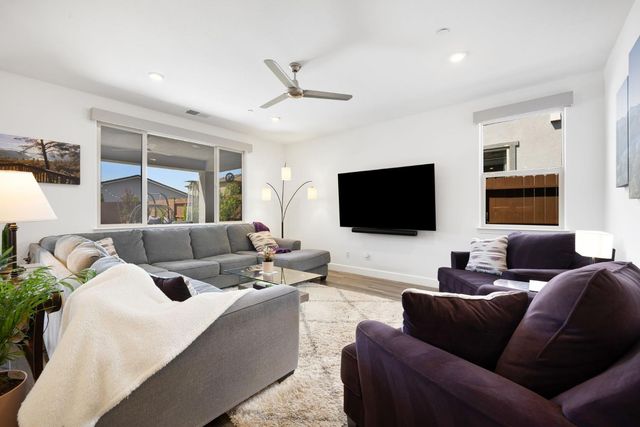 925 Rumba Ct, Roseville, CA 95747