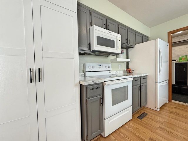 1419 Dayton Drive, Janesville, WI 53546