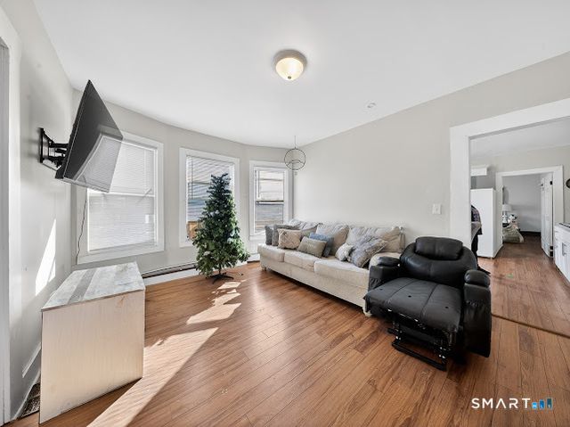 1389 Pembroke Street, Bridgeport, CT 06608