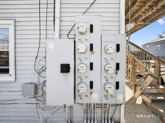 1389 Pembroke Street, Bridgeport, CT 06608