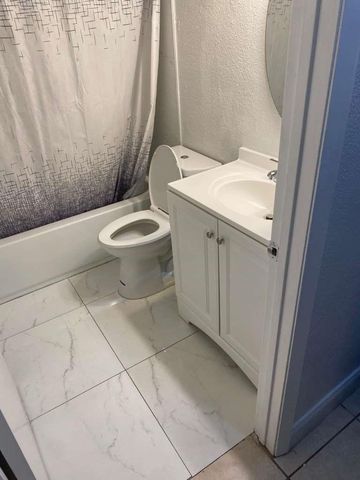 3441 NW 44th St 203, Oakland Park, FL 33309