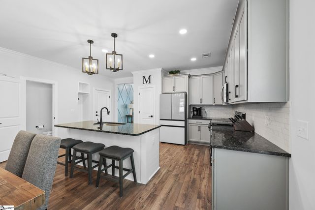 606 Lewes Avenue, Simpsonville, SC 29681
