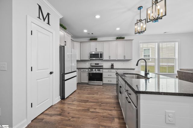 606 Lewes Avenue, Simpsonville, SC 29681