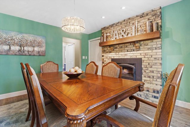 5581 Maple ROAD, West Bend, WI 53095