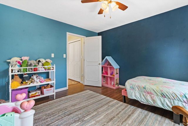 5581 Maple ROAD, West Bend, WI 53095