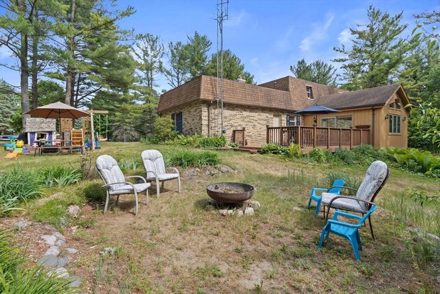 5581 Maple ROAD, West Bend, WI 53095