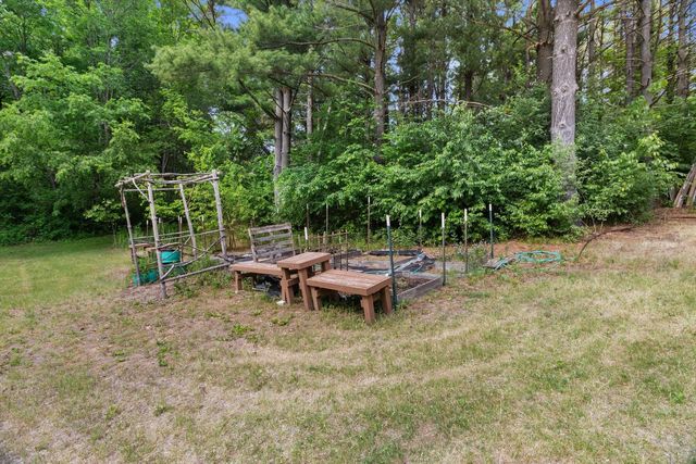 5581 Maple ROAD, West Bend, WI 53095