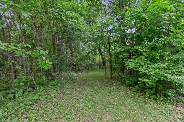 5581 Maple ROAD, West Bend, WI 53095