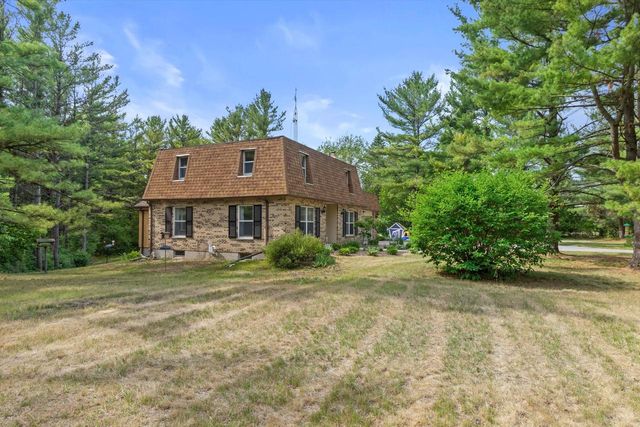 5581 Maple ROAD, West Bend, WI 53095