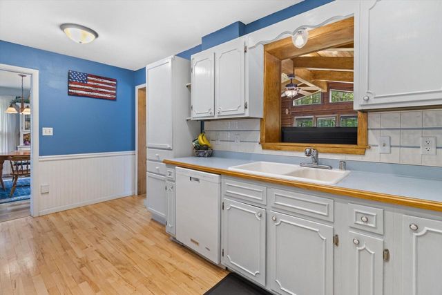 5581 Maple ROAD, West Bend, WI 53095