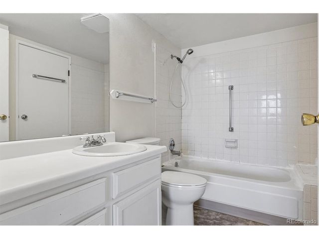 13902 E Marina Dr 311, Aurora, CO 80014