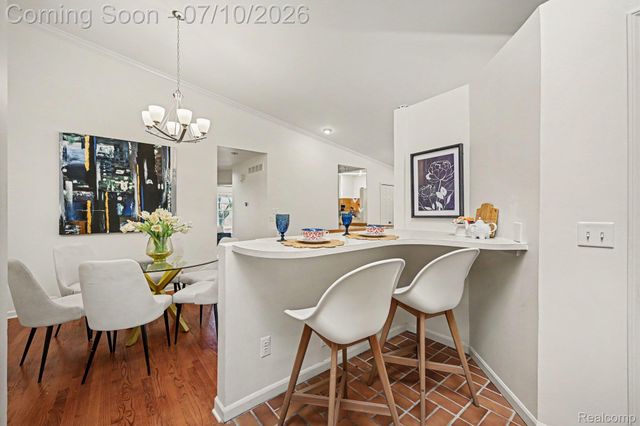 7140 Green Farm Road, West Bloomfield Charter Township, MI 48322