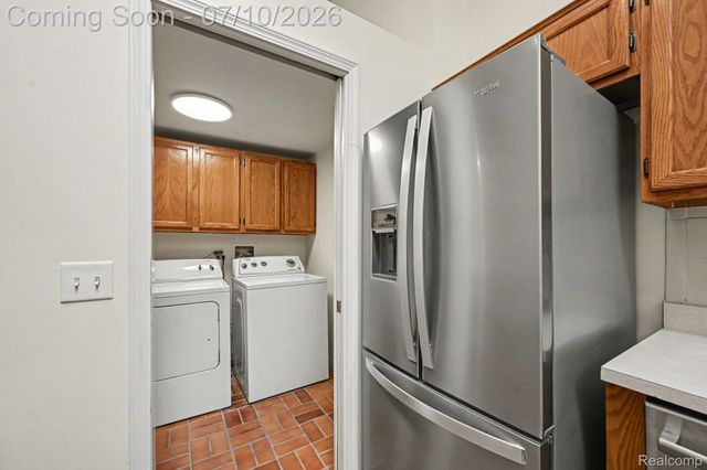 7140 Green Farm Road, West Bloomfield Charter Township, MI 48322