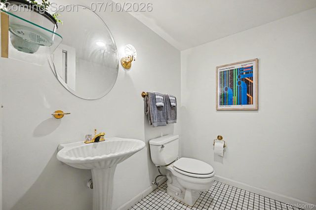 7140 Green Farm Road, West Bloomfield Charter Township, MI 48322