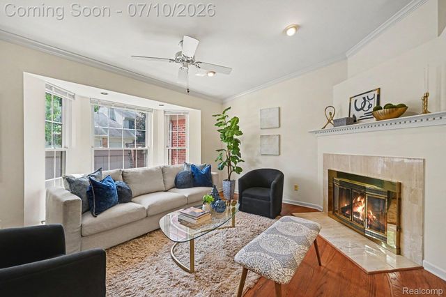 7140 Green Farm Road, West Bloomfield Charter Township, MI 48322